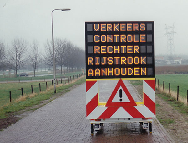 Ontwikkeling van eerste tekstwagen in Nederland