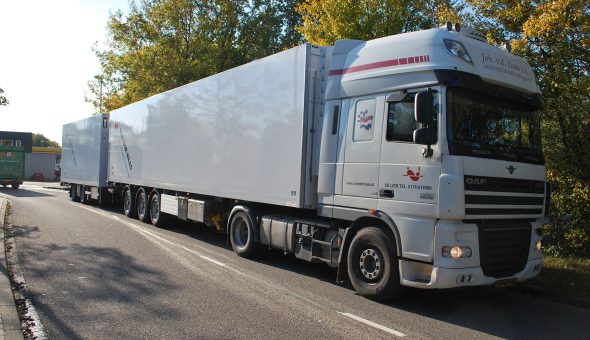 LZV vrachtwagen combinatie met DAF trekker