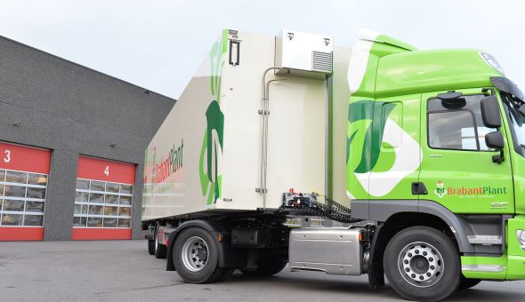 Geconditioneerde oplegger op pacton trailer voor bloementransport (Brabant Plant)