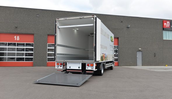 Isotherm carrosserie op Mercedes Antos opbouw voor Totaalvers