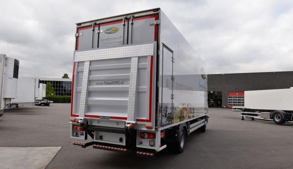 Isotherm carrosserie op Mercedes Antos opbouw voor Totaalvers