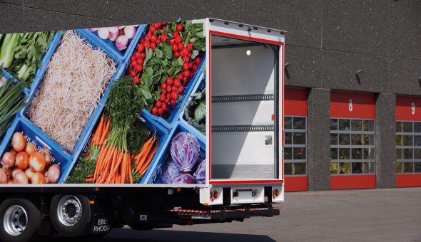 Isotherm truck opbouw voor groente en fruit transport van der Mey Barendrecht