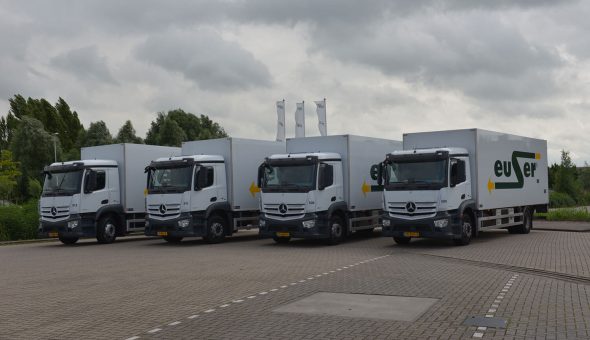 Koelvries carrosserie met multitemp conditionering op Mercedes Antos voor Euser Transport