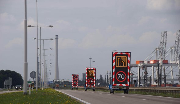 Rijdende afzetting in de nacht (RAIN) tekstwagen voor Transpo-Nuth