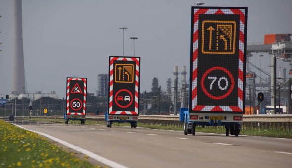 Rijdende afzetting in de nacht (RAIN) tekstwagen voor Transpo-Nuth