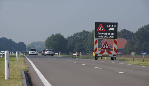 Tekstwagen demo van Swarco LED-display fotoshoot