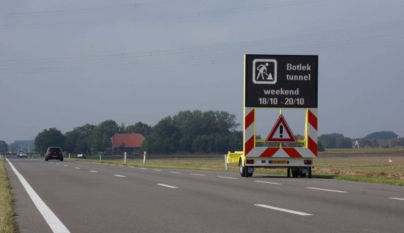 Tekstwagen demo van Swarco LED-display fotoshoot