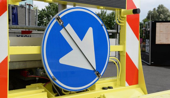 Truck Mounted Attenuator 100K met NCHRP-350 TL-3 geleverd aan BAM Infra met LED-display voor betere zichtbaarheid