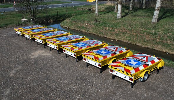 Vluchtstrookwagen met uitgrebreide bordenboeken geleverd aan de provincie Friesland