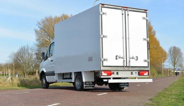 Koelopbouw Mercedes Sprinter met multitemp en zijdeur. Voorzien van een Thermoking koelmachines