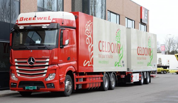 Geisoleerde carrosserie combinatie voor Breewel Transport opgebouwd op Mercedes Actros