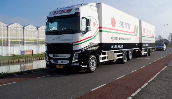 Isotherm combinatie opgebouwd op en Volvo FH voor A. de Wit transport voorzien van TRS koeling