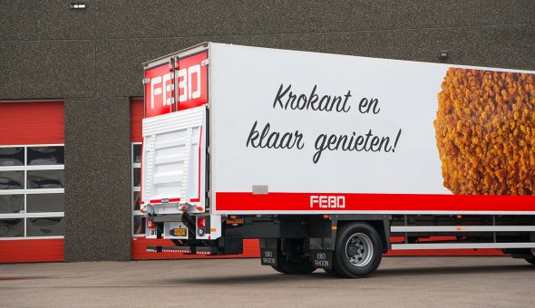 Nieuwe Isotherm opbouw voor Inter Fastfood opgebouwd op een DAF LF voor de levering van FEBO vestigingen