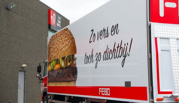 Nieuwe Isotherm opbouw voor Inter Fastfood opgebouwd op een DAF LF voor de levering van FEBO vestigingen