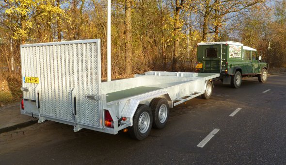 Oprijwagen opgebouwd op schamelwagen