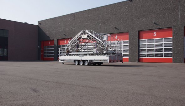 Maatwerk open aanhanger 3.5 TON geleverd voor transport sproei-installaties