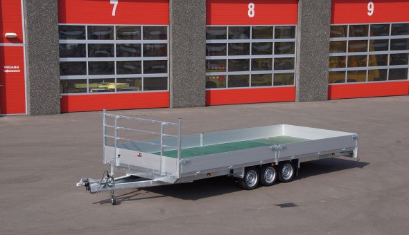 Maatwerk open aanhanger 3.5 TON geleverd voor transport sproei-installaties