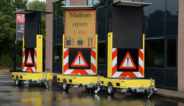 30x full-colour tekstwagen voor Fero Signalisatie met LED informatie paneel