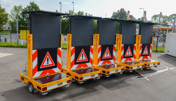 Heijmans Materieelbeheer investeert in tien solar tekstwagens