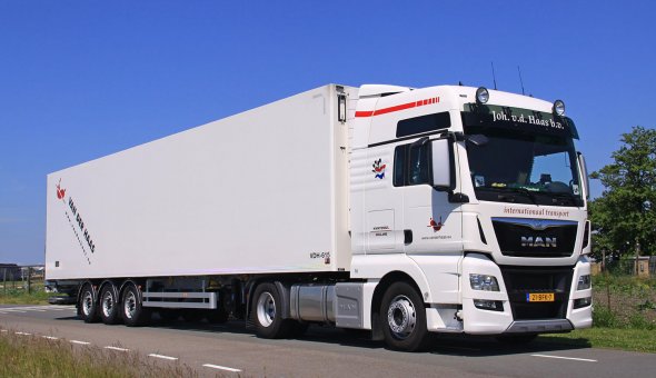 6x koelvries trailer 3-assige voor van der Haas Transport isobox polyester opbouw