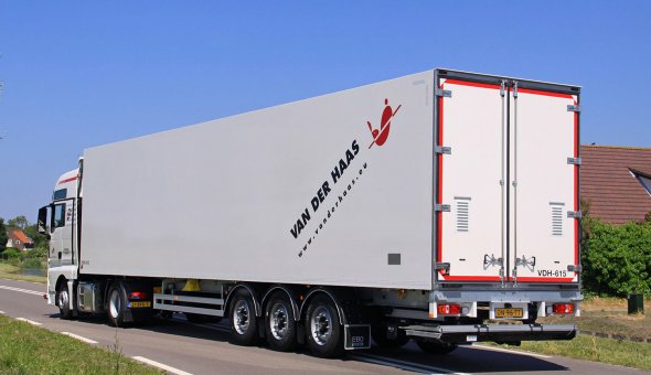 6x koelvries trailer 3-assige voor van der Haas Transport isobox polyester opbouw