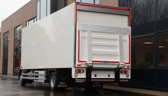 Nieuwe isotherm opbouw voor Turkse supermarkt - DAF LF vrachtwagen