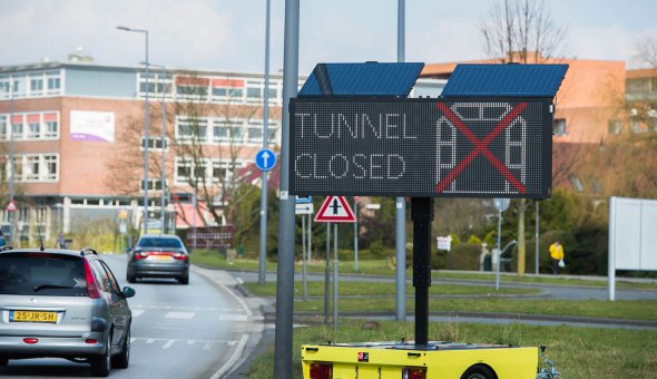 Solar tekstkar met floating cardata reistijd en verkeersinformatie