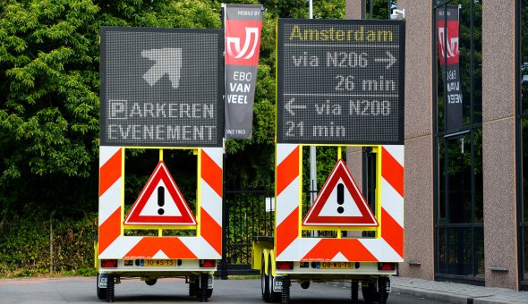 2x Tekstwagen Solar geleverd aan Versluys Verkeerstechniek