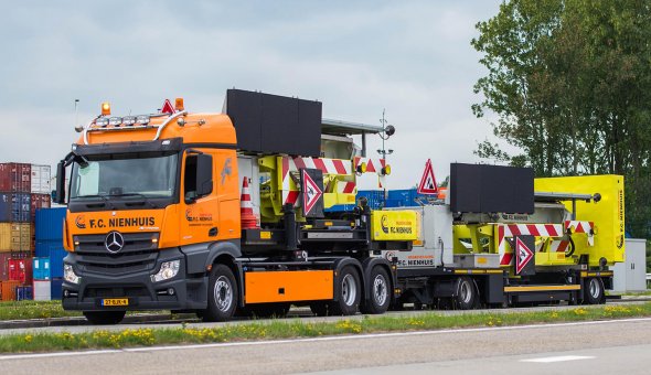 Nienhuis Mobiele rijstrook signalering (MRS) met Swarco LED-display en Traffic Fleet software