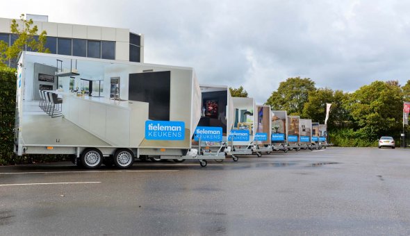 9x Gesloten aanhangwagens voor Tieleman Keukens