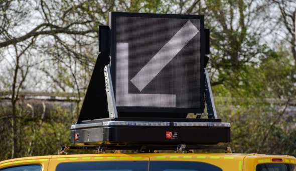 DakDRIP met functies zoals signalering en 360 rotatie van het LED-display om WIS Weginspecteurs zichtbaar te maken