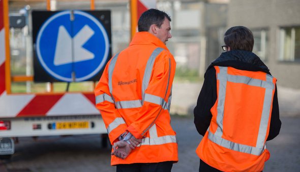 Successful Road Works Warning test at highway A16 nearby Rotterdam with Rijkswaterstaat, Swarco and EBO van Weel