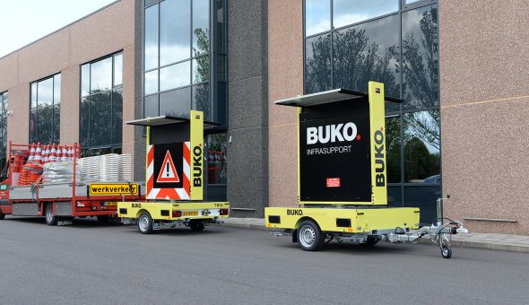BUKO Infrasupport invests in six of our VW 1350 HB VMS-trailers equipped with solar energy