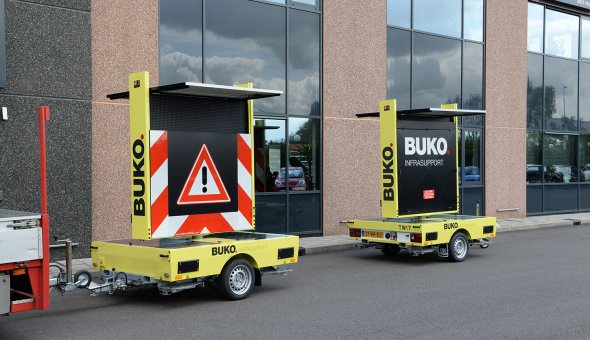 BUKO Infrasupport invests in six of our VW 1350 HB VMS-trailers equipped with solar energy