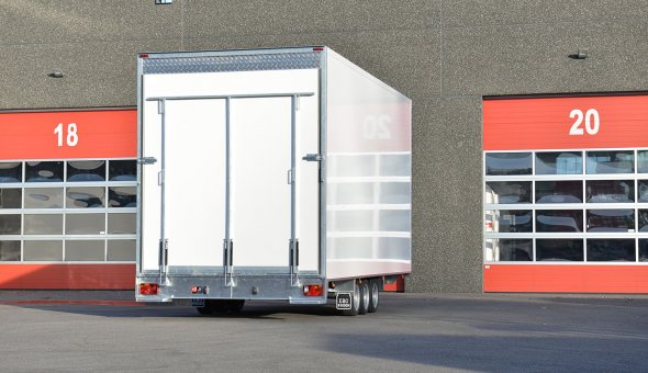 Box van trailer built for transport of flowers with Load-lok rails (4)