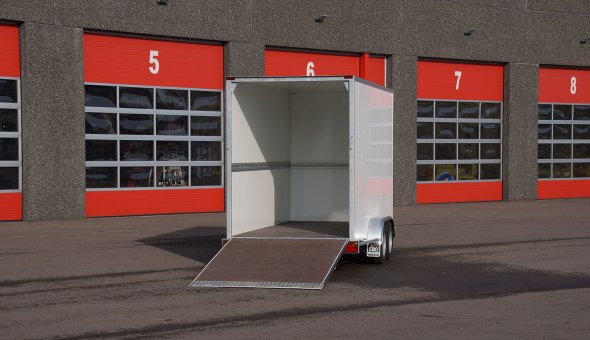 Box van trailer built for transport of flowers with Load-lok rails