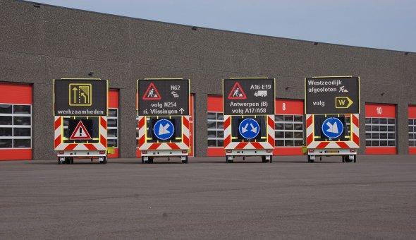 City counsel Amsterdam invest in four full-colour VMS-trailer wit 112x80 pixels