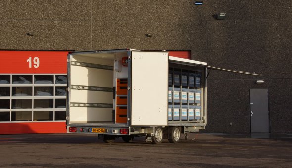 Custom build box trailer built voor Ryem Industrial Services built from plywood panels en load-lok rails