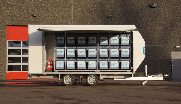 Custom build box trailer built voor Ryem Industrial Services built from plywood panels en load-lok rails