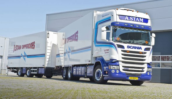 Custom made isolated truck body built on Scania R520 - A.Stam Opperdoes