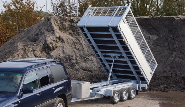 Custom made tipper trailer 3.5 TON triple axle for gardening company A. Terlouw