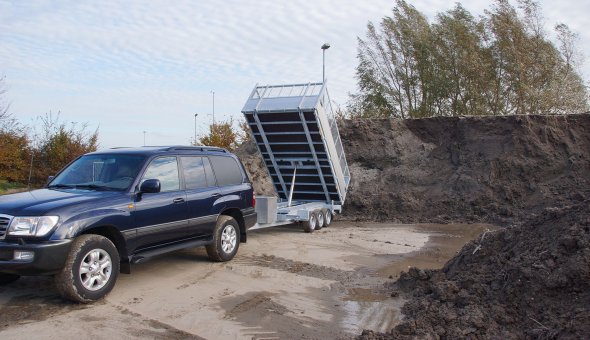 Custom made tipper trailer 3.5 TON triple axle for gardening company A. Terlouw