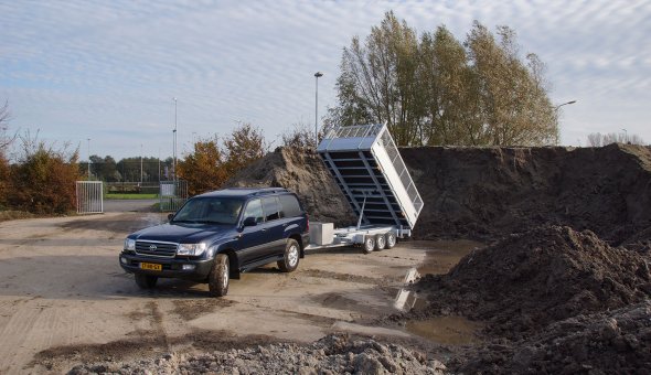 Custom made tipper trailer 3.5 TON triple axle for gardening company A. Terlouw