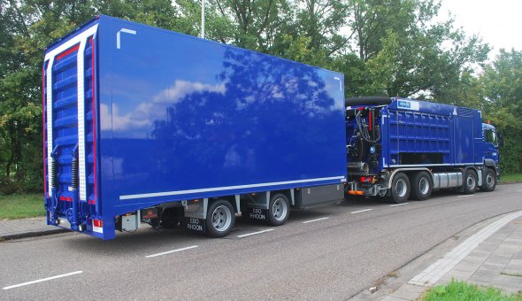 Custom made trailer body as transporter for heavy duty vehicles