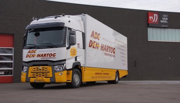 Custom made truck bodies als moving truck for ABC Den hartogh movers built on Renault truck