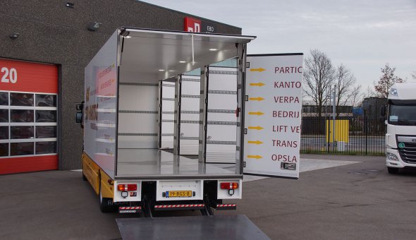 Custom made truck body developed for moving company - Renault truck