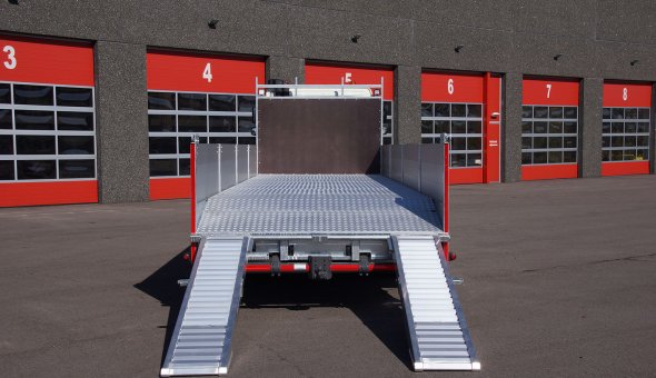 Heavy Duty platform truck bodies with alumium sides and hardwood