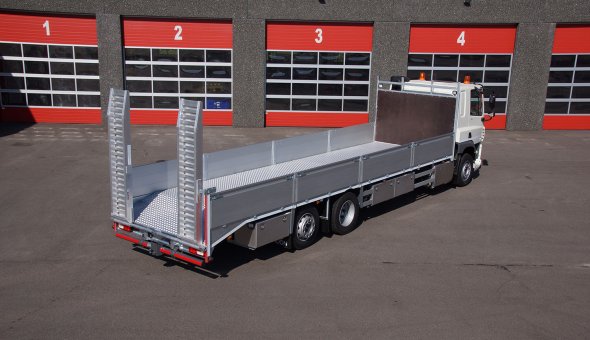 Heavy Duty platform truck bodies with alumium sides and hardwood