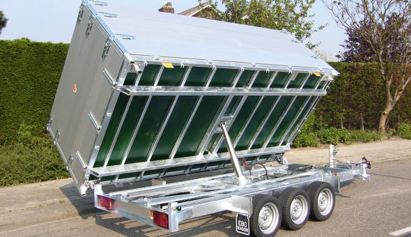 Heavy duty tipper trailer for intense usage and a long durability