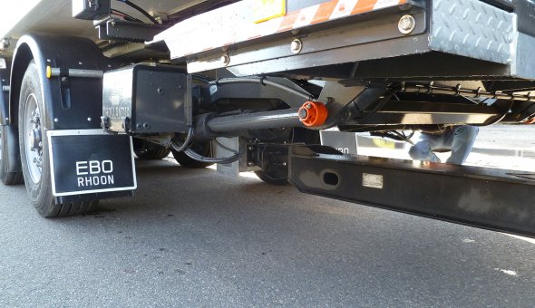 Isothermal ecocombi roadtrain built on a DAF truck body